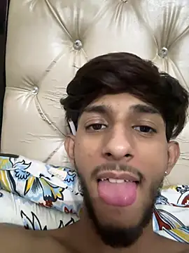 Snapshot of ronnnnn718 chatting on 17, 7, 2026 ronnnnn718 online show from 17, 7, 2026