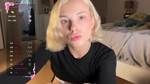 Snapshot of polino4ka6999 chatting on 20, 7, 2026 polino4ka6999 online show from 20, 7, 2026