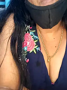 Snapshot of tamil_sarah chatting on 25, 6, 2026 tamil sarah online show from 25, 6, 2026