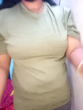 Snapshot of tamil_sarah chatting on 8, 7, 2026 tamil sarah online show from 8, 7, 2026