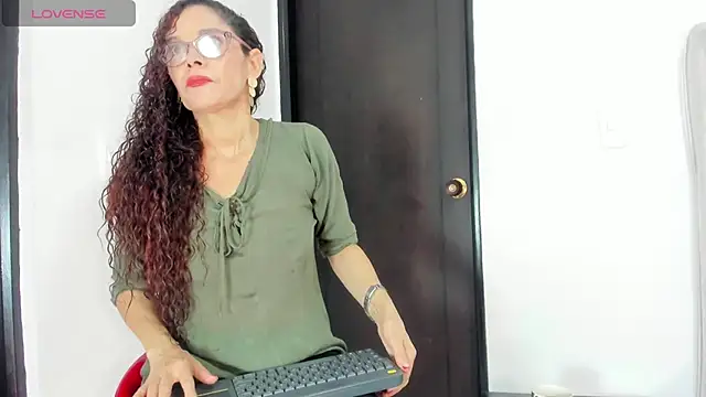 kataleya saenz1 online show from 30, 6, 2026