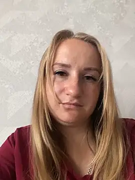 Emilia kis online show from 12, 6, 2026