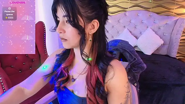 Snapshot of _Ninaharpper chatting on 20, 6, 2026 Ninaharpper online show from 20, 6, 2026