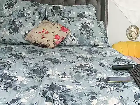 CurvyAssXxX21 online show from 28, 6, 2026