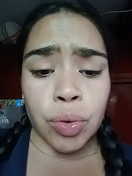 Snapshot of Violett_Cinnamon chatting on 28, 7, 2026 Violett Cinnamon online show from 28, 7, 2026