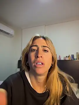 NicoleWilder online show from 3, 7, 2026