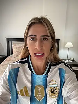 NicoleWilder online show from 16, 6, 2026