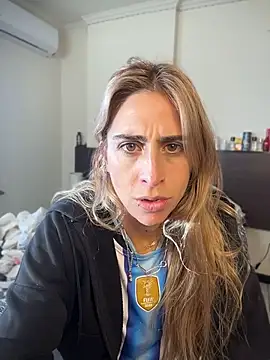 NicoleWilder online show from 26, 6, 2026