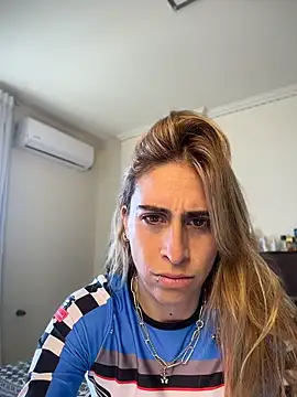 NicoleWilder online show from 25, 6, 2026