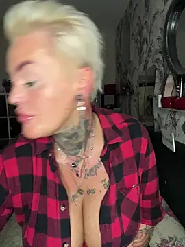 Snapshot of InkedMissLaBaehm chatting on 16, 7, 2026 InkedMissLaBaehm online show from 16, 7, 2026