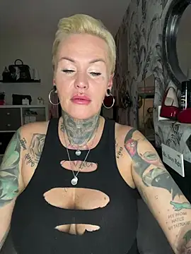 Snapshot of InkedMissLaBaehm chatting on 29, 7, 2026 InkedMissLaBaehm online show from 29, 7, 2026