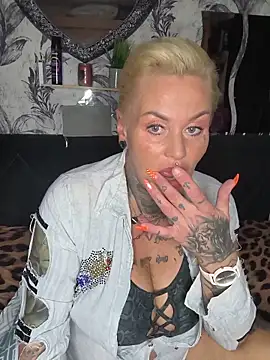 Snapshot of InkedMissLaBaehm chatting on 17, 6, 2026 InkedMissLaBaehm online show from 17, 6, 2026