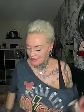 Snapshot of InkedMissLaBaehm chatting on 15, 7, 2026 InkedMissLaBaehm online show from 15, 7, 2026