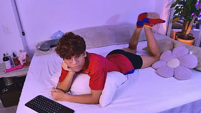 Samy Twink online show from 1, 7, 2026