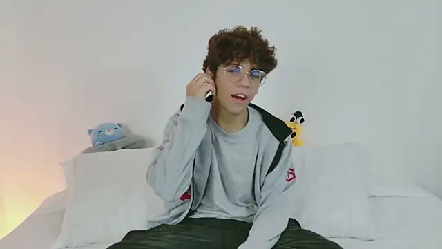 Samy Twink online show from 14, 7, 2026