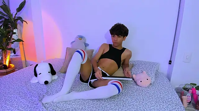 Samy Twink online show from 23, 6, 2026
