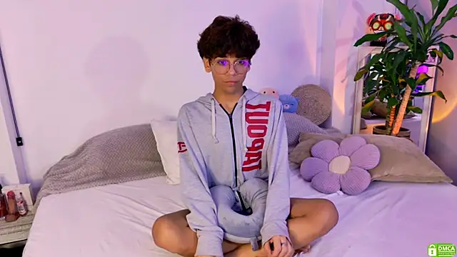 Samy Twink online show from 29, 6, 2026