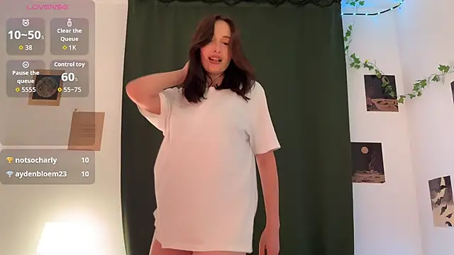 Snapshot of Hannari_ chatting on 12, 7, 2026 Hannari online show from 12, 7, 2026