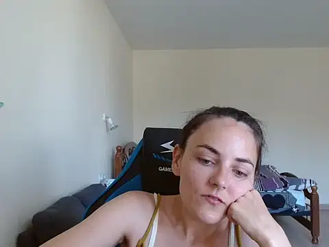Snapshot of OliviaTheS chatting on 14, 6, 2026 OliviaTheS online show from 14, 6, 2026