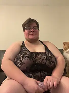 Snapshot of femboyphoenix chatting on 12, 6, 2026 femboyphoenix online show from 12, 6, 2026