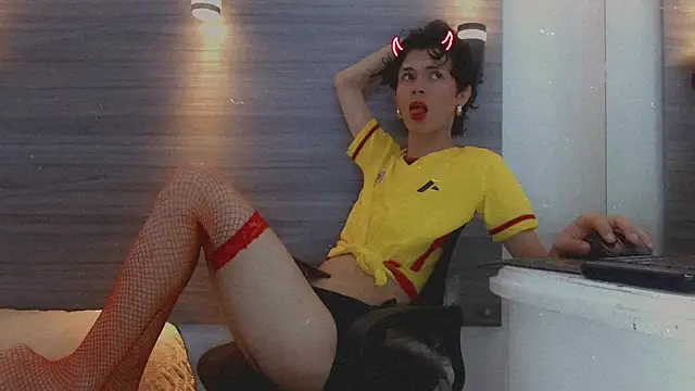 Jazmiin Rosee online show from 3, 7, 2026