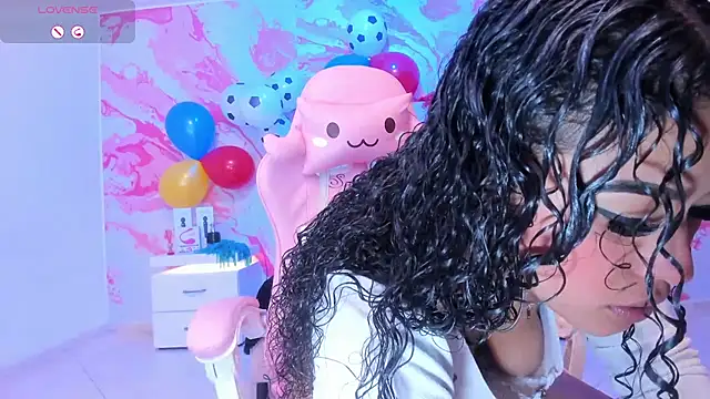 Snapshot of victoria_rosee1 chatting on 11, 7, 2026 victoria rosee1 online show from 11, 7, 2026