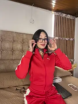 Snapshot of Suis_evangeline chatting on 14, 6, 2026 Suis evangeline online show from 14, 6, 2026