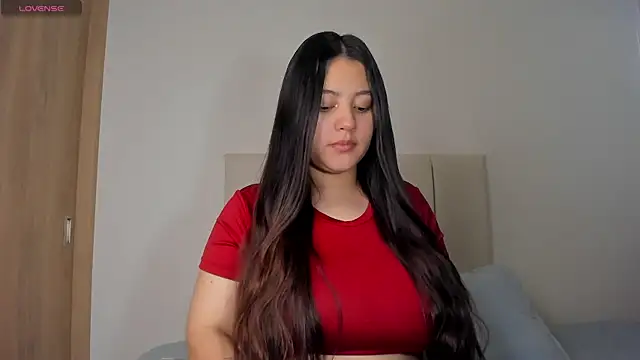 Snapshot of little_caro chatting on 29, 7, 2026 little caro online show from 29, 7, 2026