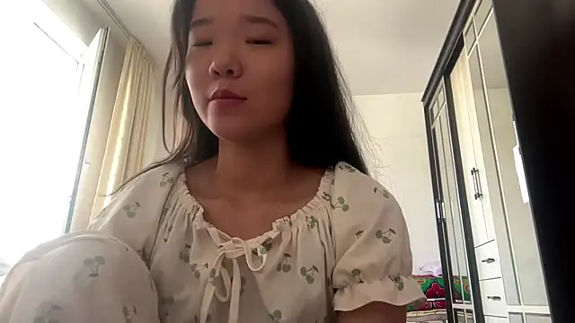 Snapshot of Mika_strawberry chatting on 22, 6, 2026 Mika strawberry online show from 22, 6, 2026