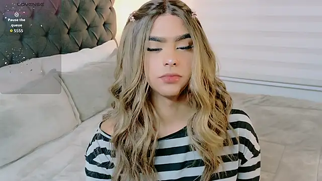 Snapshot of Scarlethvhonparker chatting on 15, 11, 2025 Scarlethvhonparker online show from 15, 11, 2025