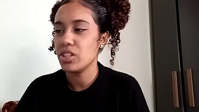 Snapshot of RosannMecardo chatting on 18, 6, 2026 RosannMecardo online show from 18, 6, 2026