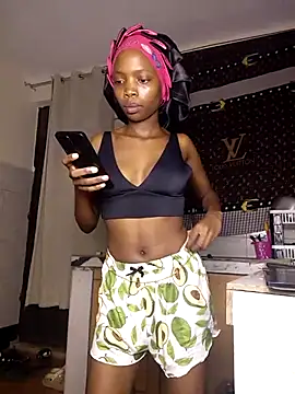 Snapshot of Sexyie_lynne chatting on 4, 7, 2026 Sexyie lynne online show from 4, 7, 2026
