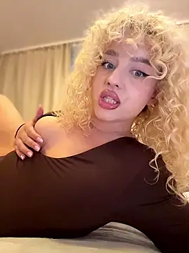 Snapshot of Khalee_syyy chatting on 16, 7, 2026 Khalee syyy online show from 16, 7, 2026