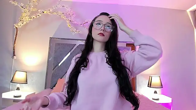 Snapshot of Miss_Belu chatting on 17, 6, 2026 Miss Belu online show from 17, 6, 2026