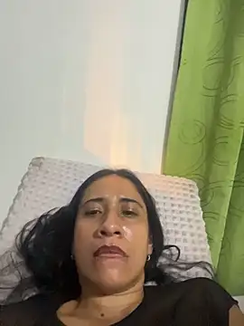 Snapshot of paolaqueenxx chatting on 17, 6, 2026 paolaqueenxx online show from 17, 6, 2026