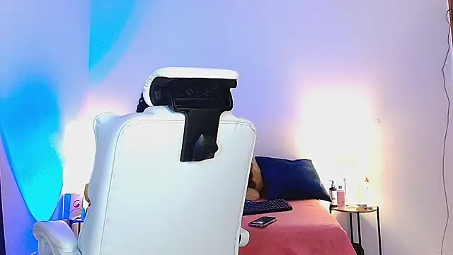 Snapshot of Isabella_Sophia19 chatting on 29, 6, 2026 Isabella Sophia19 online show from 29, 6, 2026
