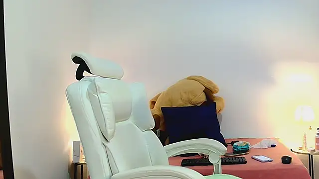 Snapshot of Isabella_Sophia19 chatting on 4, 7, 2026 Isabella Sophia19 online show from 4, 7, 2026