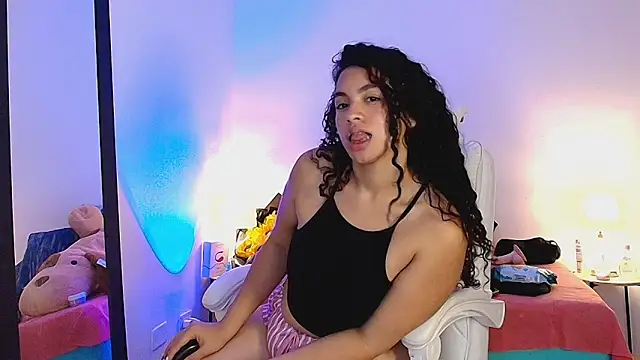 Snapshot of Isabella_Sophia19 chatting on 1, 7, 2026 Isabella Sophia19 online show from 1, 7, 2026