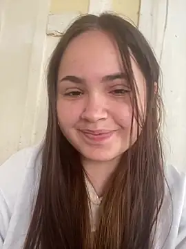 Snapshot of bella__hott chatting on 27, 7, 2026 bella hott online show from 27, 7, 2026