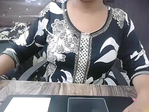 Snapshot of Bold-Divya1 chatting on 25, 6, 2026 Bold-Divya1 online show from 25, 6, 2026