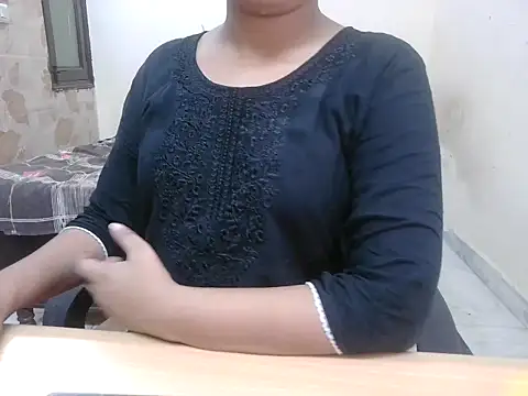 Snapshot of Bold-Divya1 chatting on 18, 7, 2026 Bold-Divya1 online show from 18, 7, 2026
