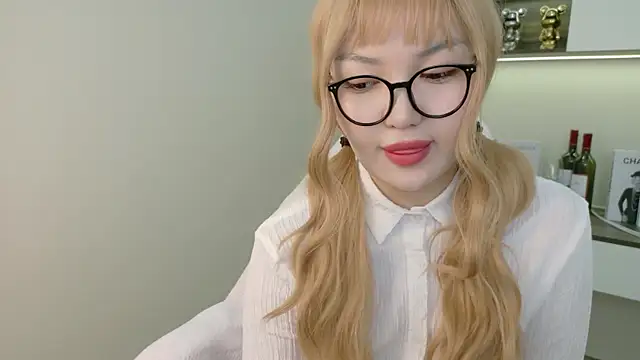 Snapshot of sakuraclover chatting on 25, 6, 2026 sakuraclover online show from 25, 6, 2026