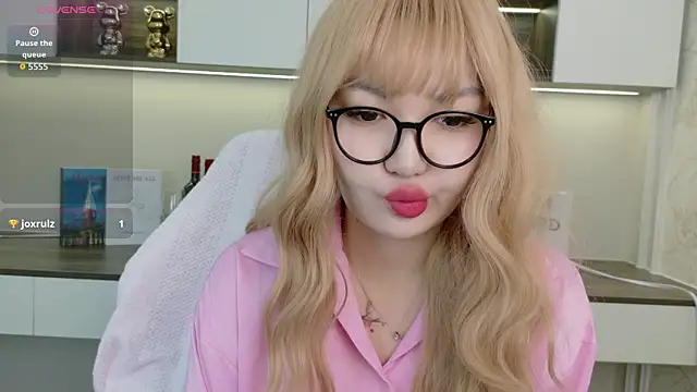 Snapshot of sakuraclover chatting on 26, 6, 2026 sakuraclover online show from 26, 6, 2026