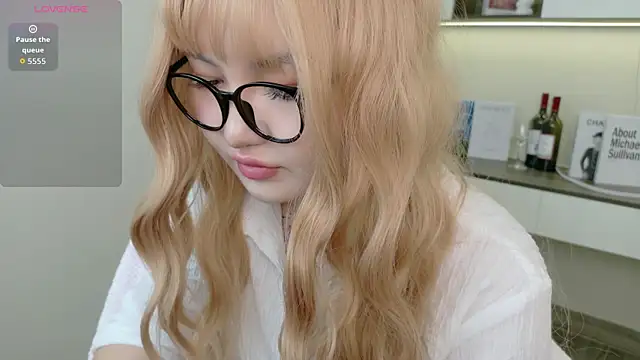Snapshot of sakuraclover chatting on 20, 6, 2026 sakuraclover online show from 20, 6, 2026