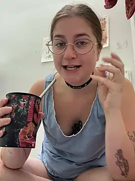 Snapshot of mclacy chatting on 16, 6, 2026 mclacy online show from 16, 6, 2026