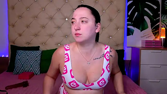 AVA MAXIMUS online show from 17, 6, 2026