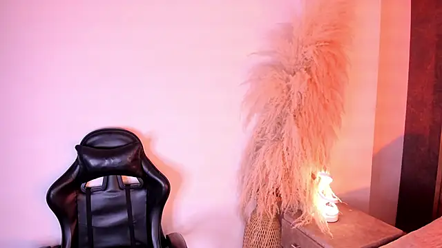 CristineRainn  online show from 30, 6, 2026