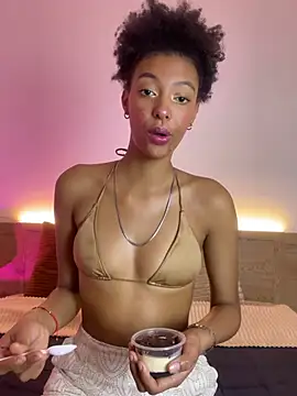 Snapshot of Kiara_Kamau_XXX chatting on 10, 7, 2026 Kiara Kamau XXX online show from 10, 7, 2026