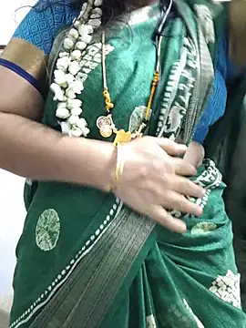Snapshot of Tamil_white_beauty chatting on 30, 6, 2026 Tamil white beauty online show from 30, 6, 2026