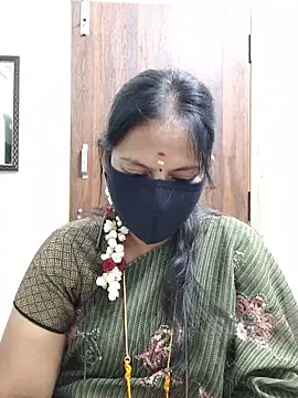 Snapshot of Tamil_white_beauty chatting on 21, 6, 2026 Tamil white beauty online show from 21, 6, 2026